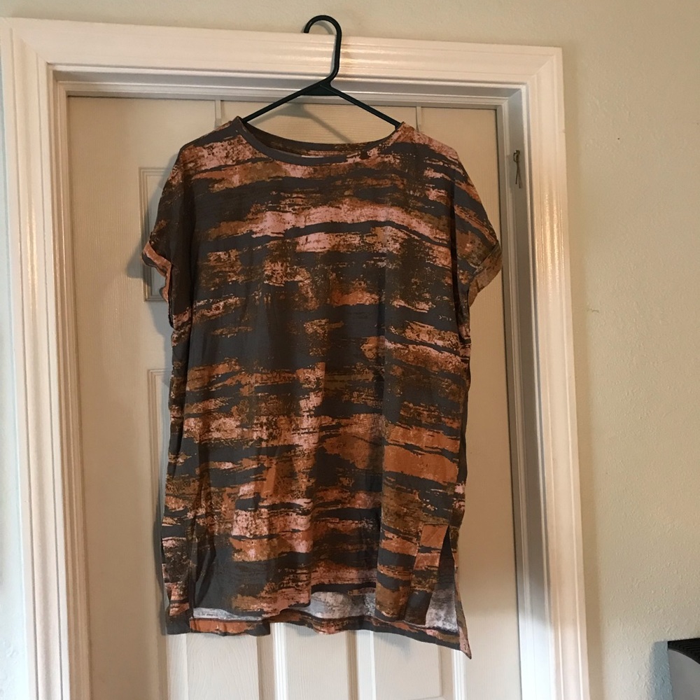 Lularoe Leah. Gray, orange colors XL